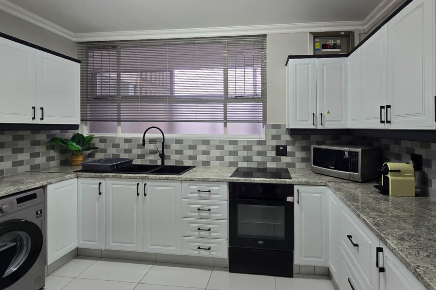 To Let 3 Bedroom Property for Rent in Milnerton Central Western Cape